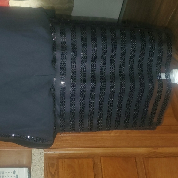 Little black dress sheer and sequins size 12 petite lined - Picture 2 of 6